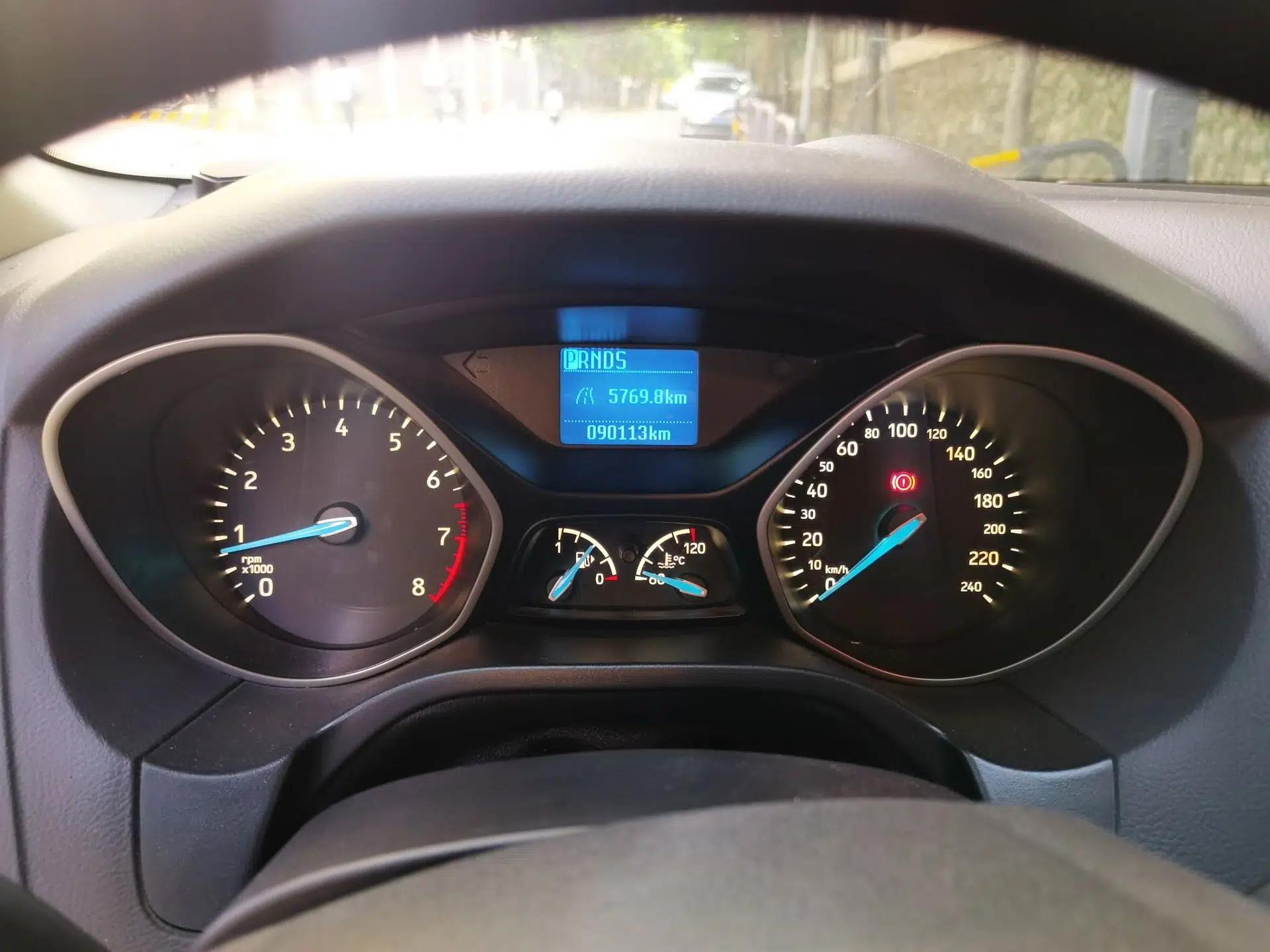 Ford Focus 2017 Sedan 1.6L Automatic Comfort Plus SmartDrive Edition — миниатюра 11