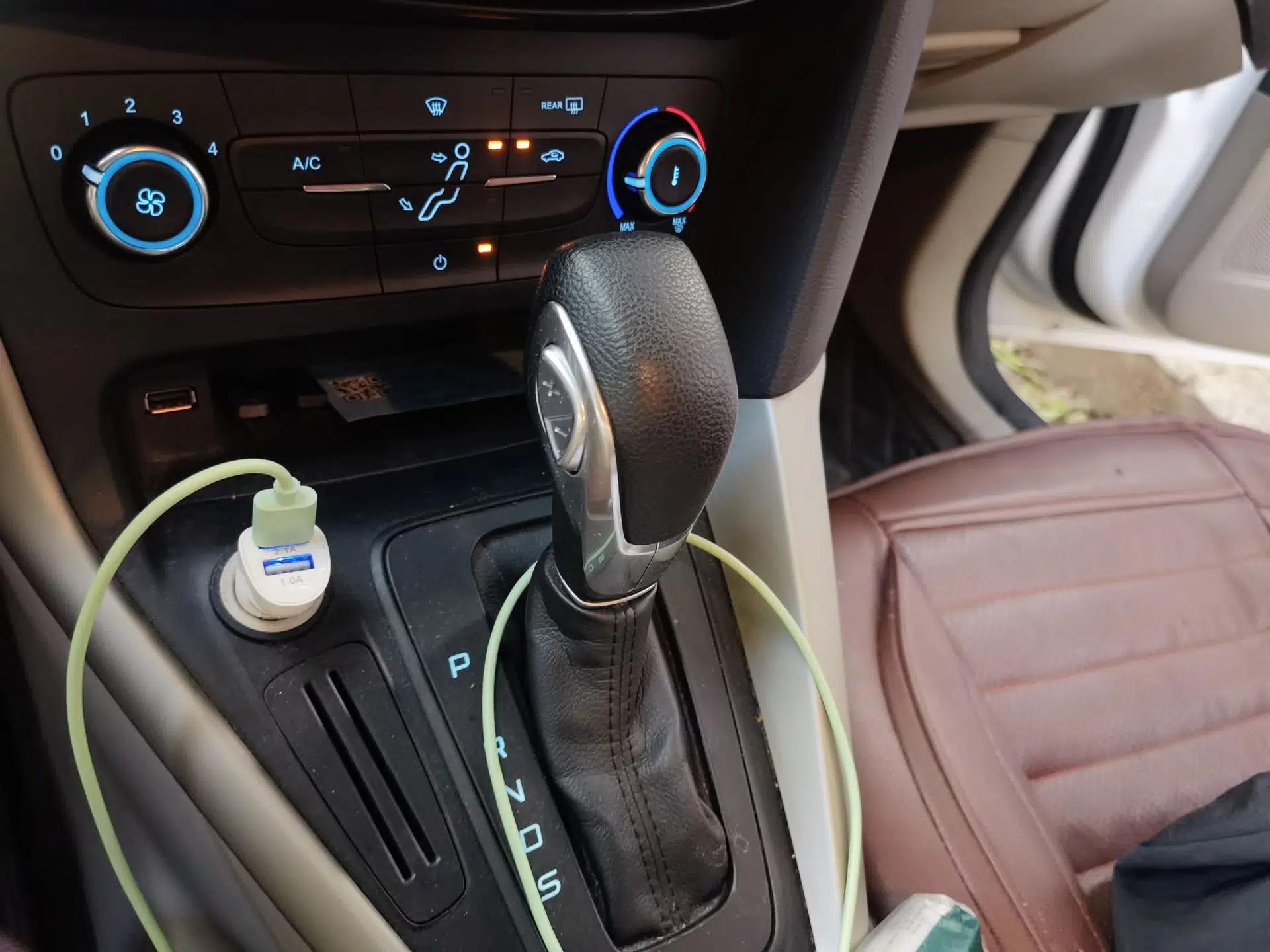 Ford Focus 2017 Sedan 1.6L Automatic Comfort Plus SmartDrive Edition — миниатюра 14