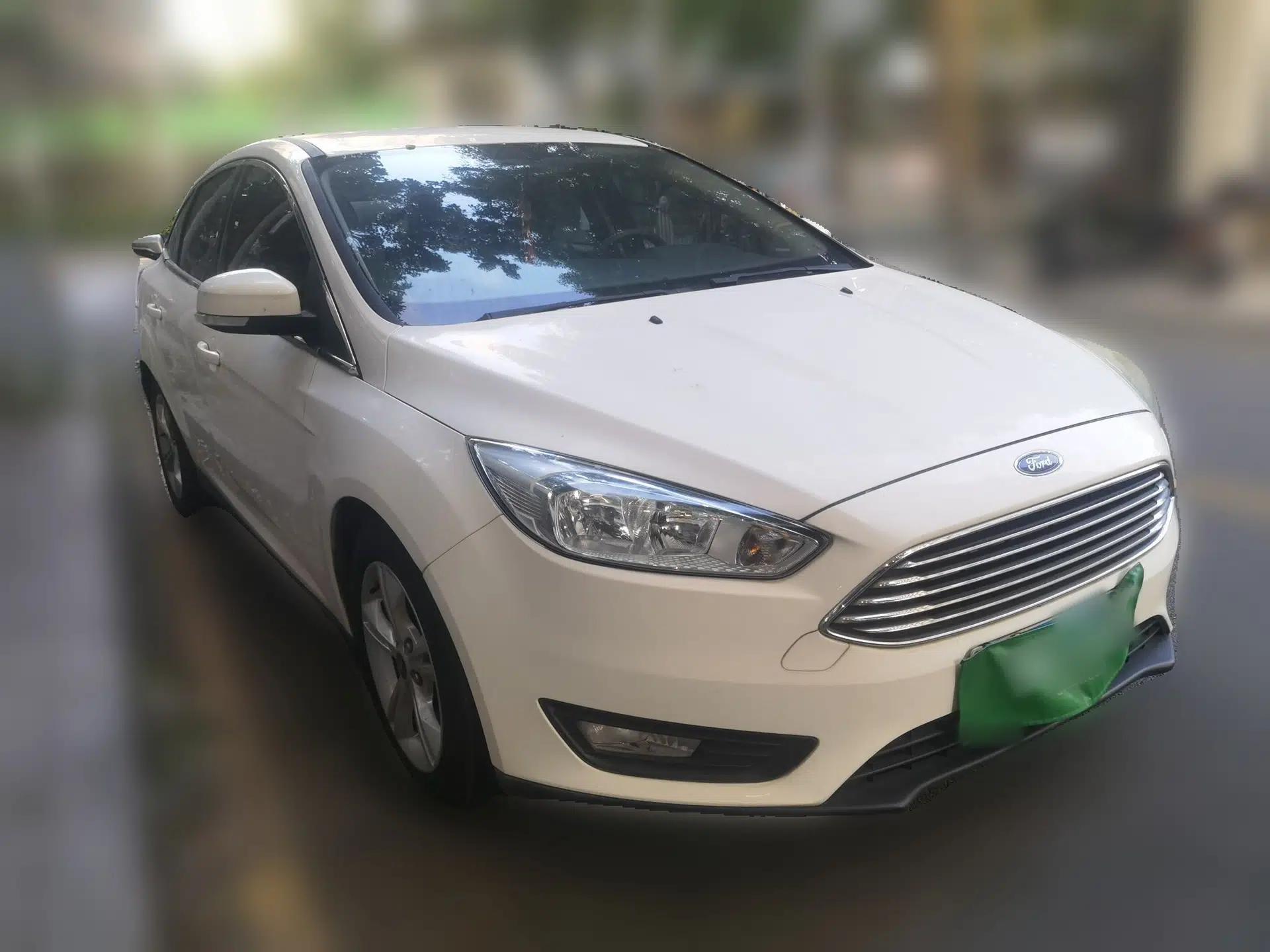 Ford Focus 2017 Sedan 1.6L Automatic Comfort Plus SmartDrive Edition — миниатюра 3