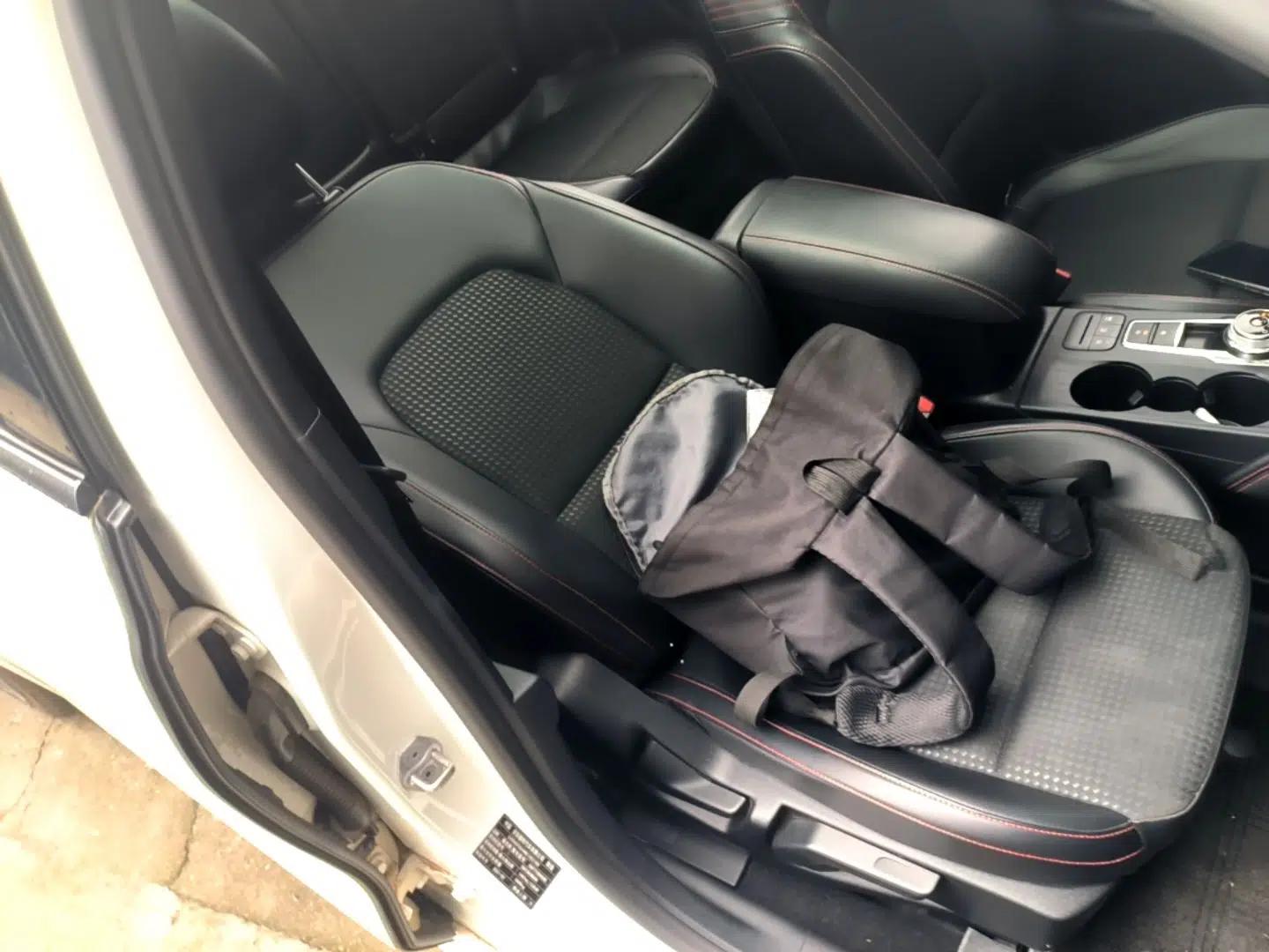 Ford Focus 2021 Sedan EcoBoost 180 Automatic ST Line — миниатюра 19