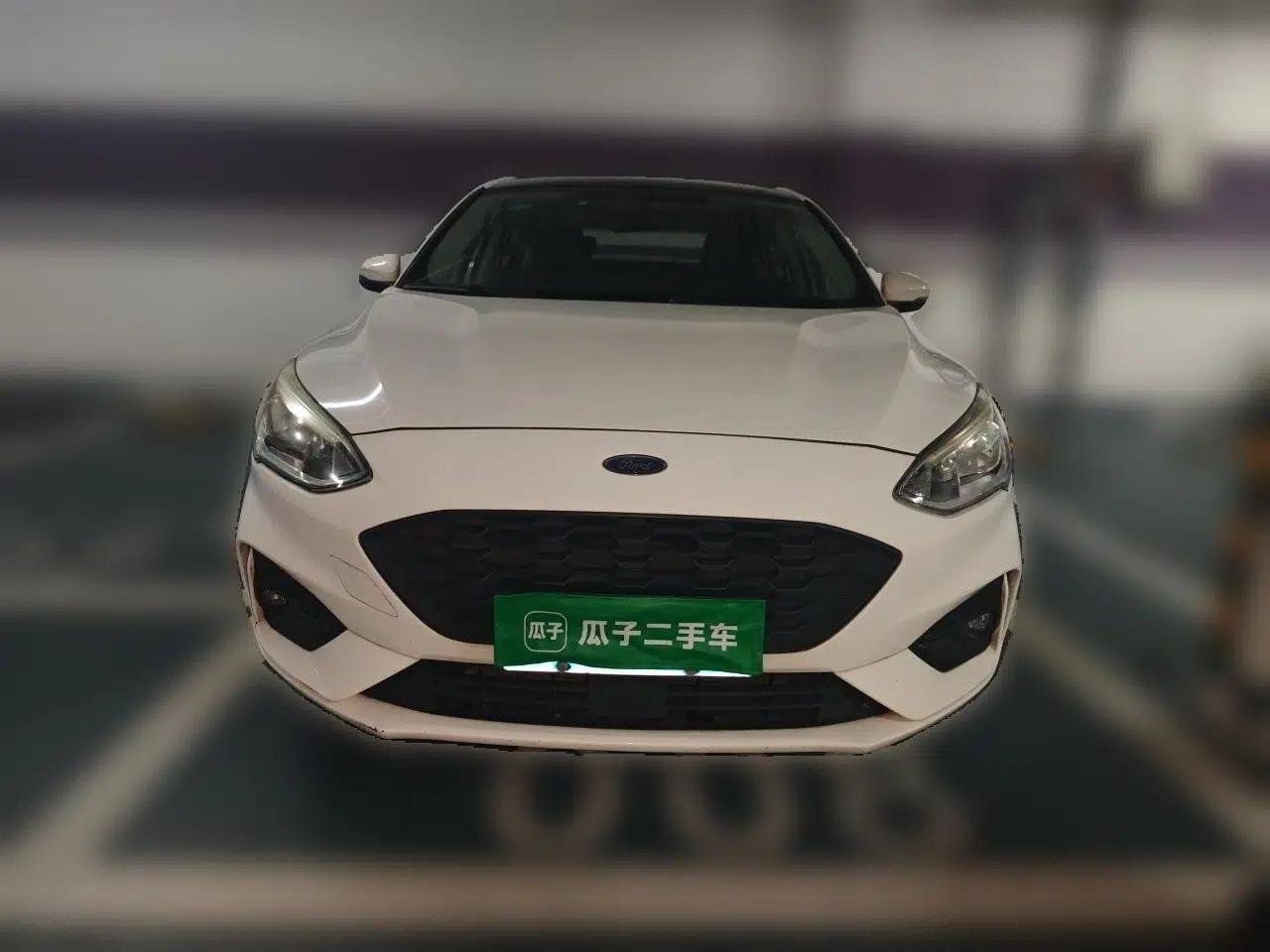 Ford Focus 2020 Sedan 1.5L Automatic Sharp Edition — миниатюра 2