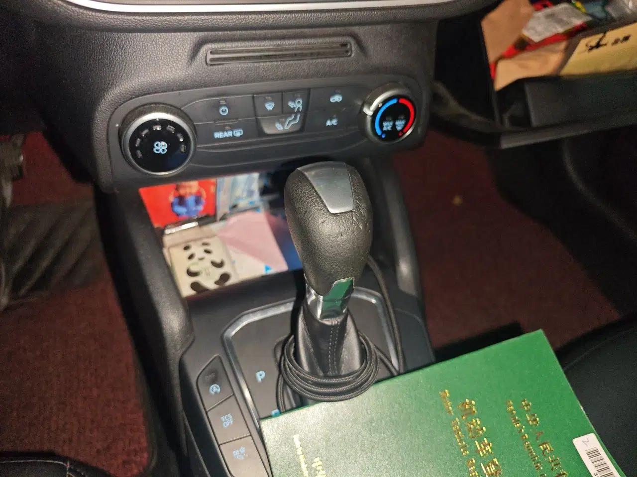 Ford Focus 2020 Sedan 1.5L Automatic Sharp Edition — миниатюра 14