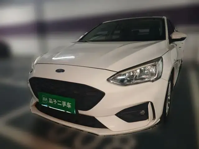 Ford Focus 2020 Sedan 1.5L Automatic Sharp Edition