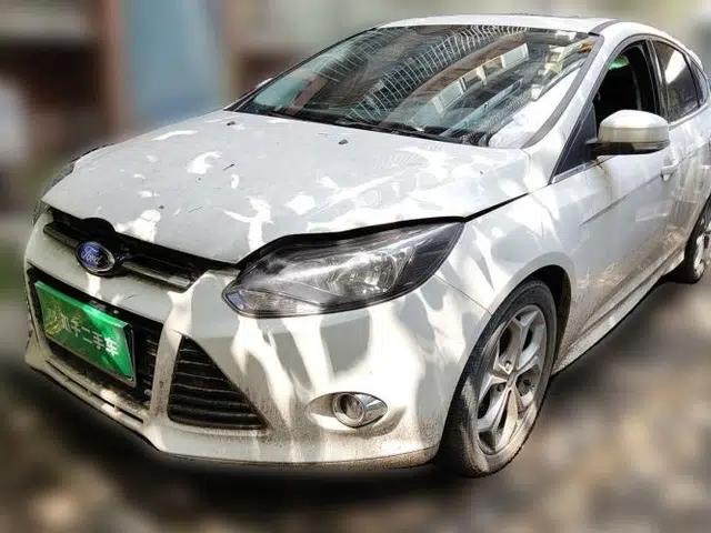 Ford Focus 2012 Hatchback 2.0L Manual Luxury Sport Model