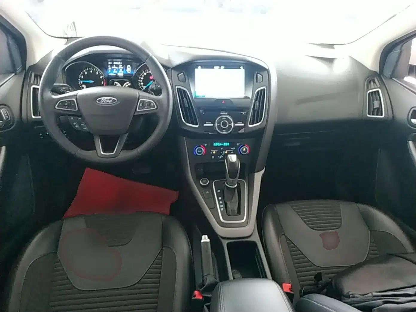 Ford Focus 2018 Hatchback Classic EcoBoost 180 Automatic Sport Edition — миниатюра 20