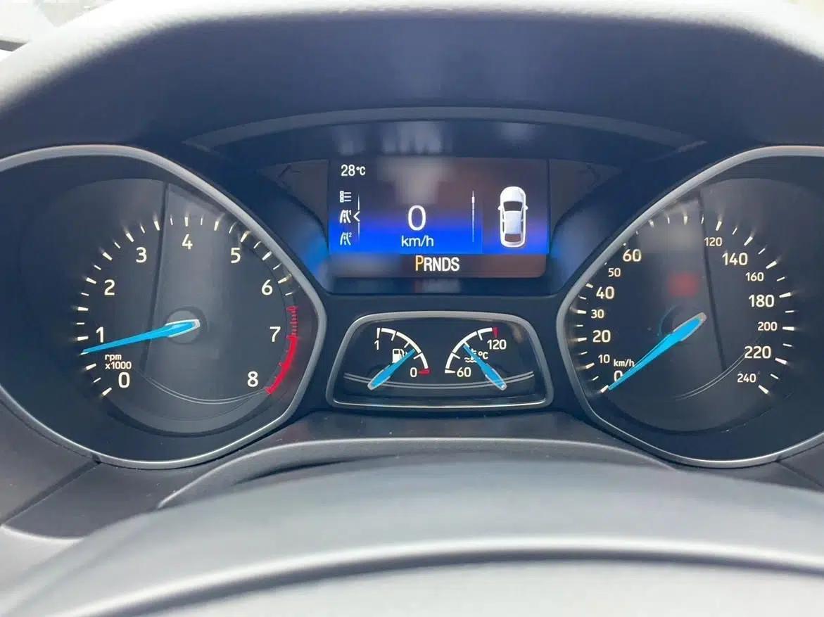 Ford Focus 2018 Hatchback Classic EcoBoost 180 Automatic Sport Edition — миниатюра 22