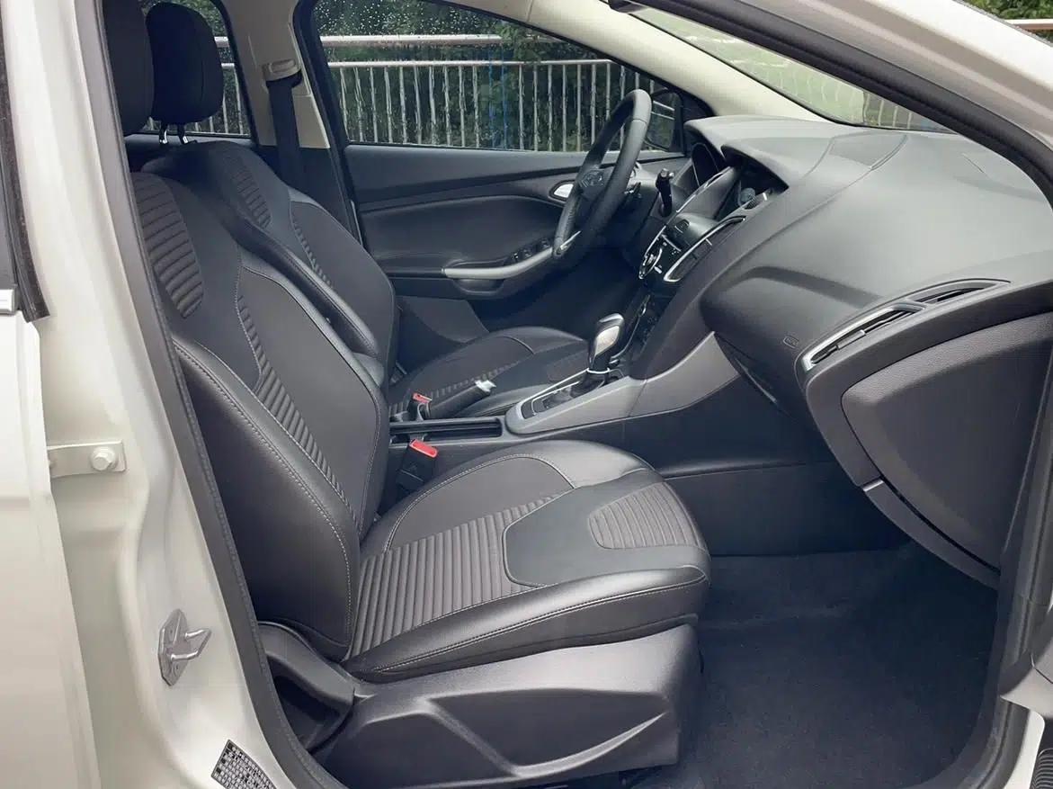 Ford Focus 2018 Hatchback Classic EcoBoost 180 Automatic Sport Edition — миниатюра 27