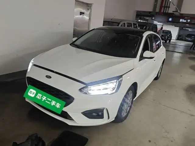 Ford Focus 2021 Hatchback EcoBoost 180 Automatic Titanium Edition