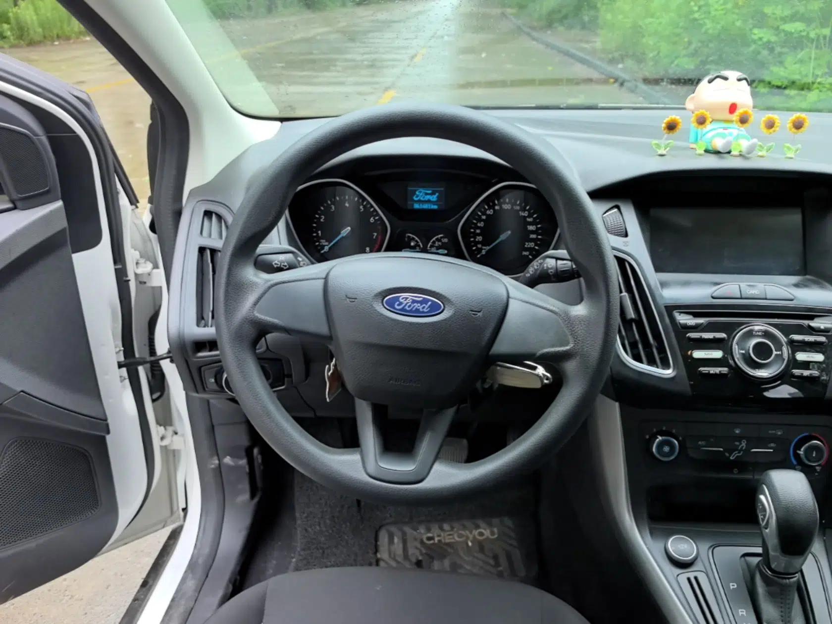 Ford Focus 2018 Hatchback Classic 1.6L Automatic Comfort Plus SmartDrive Edition — миниатюра 13