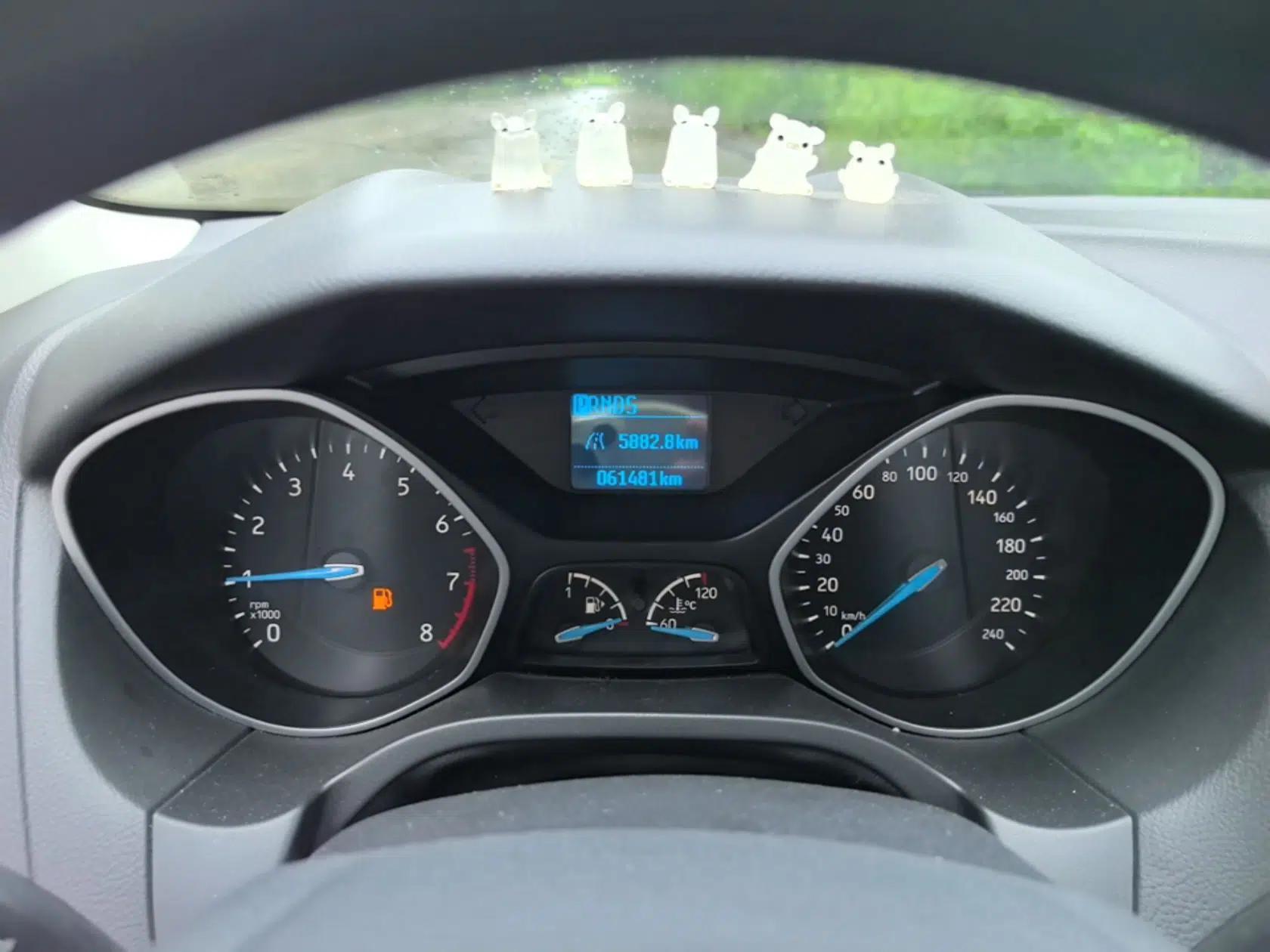 Ford Focus 2018 Hatchback Classic 1.6L Automatic Comfort Plus SmartDrive Edition — миниатюра 14