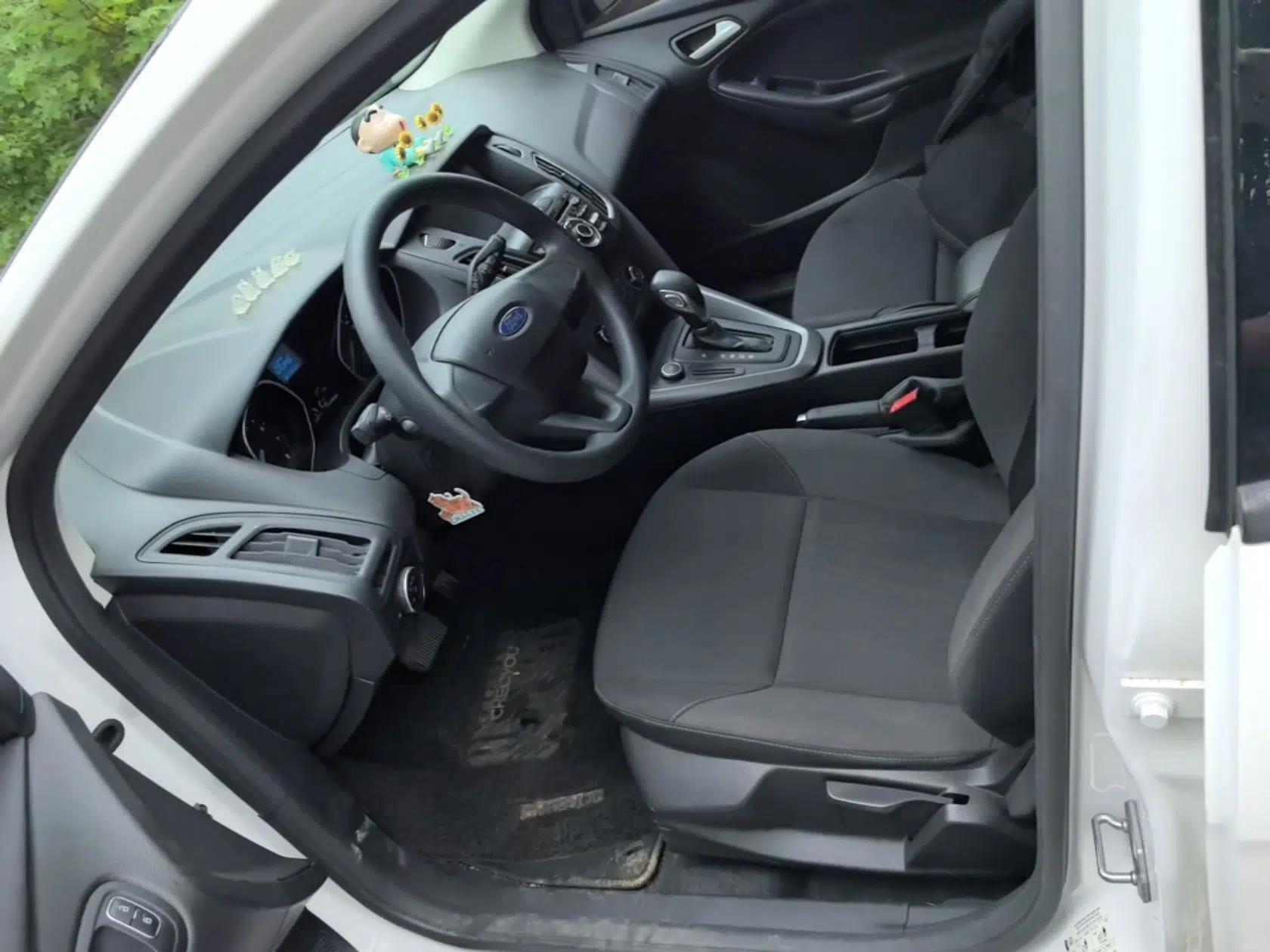 Ford Focus 2018 Hatchback Classic 1.6L Automatic Comfort Plus SmartDrive Edition — миниатюра 17