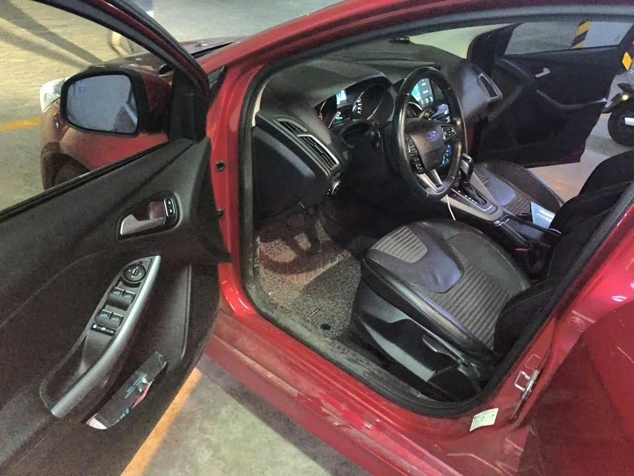 Ford Focus 2018 Hatchback Classic EcoBoost 180 Automatic Sport Edition — миниатюра 16