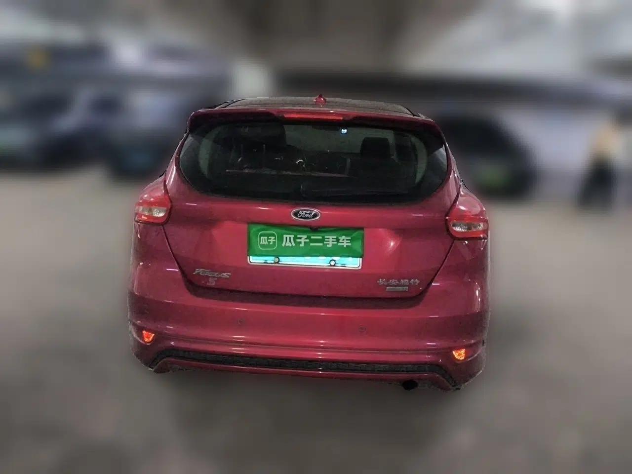 Ford Focus 2018 Hatchback Classic EcoBoost 180 Automatic Sport Edition — миниатюра 5