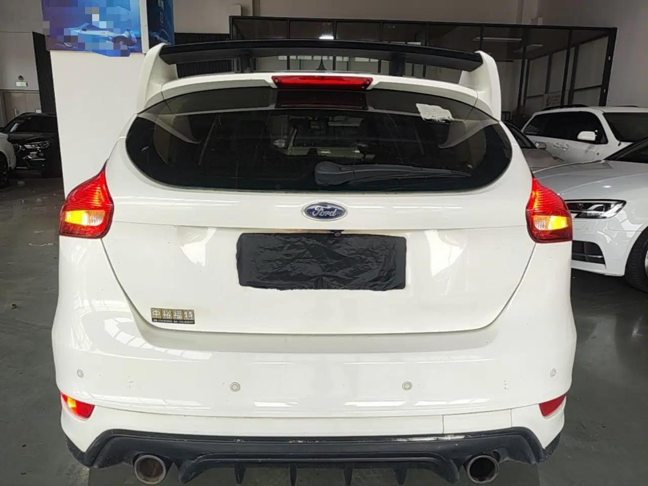 Ford Focus 2018 Hatchback Classic 1.6L Automatic Comfort Plus SmartDrive Edition — миниатюра 5