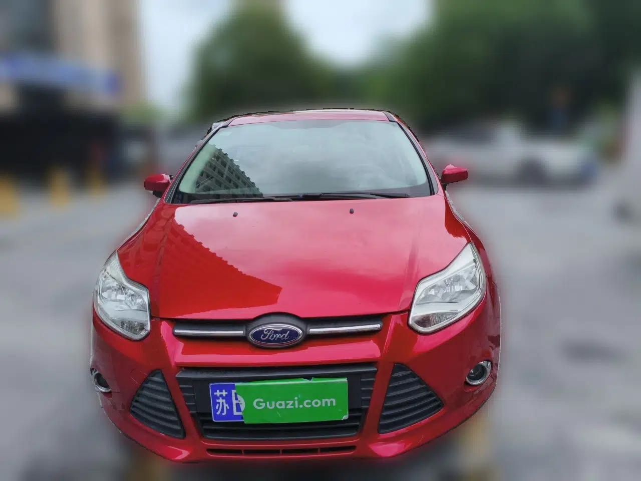 Ford Focus 2012 Hatchback 1.6L Automatic Fashion Edition — миниатюра 2