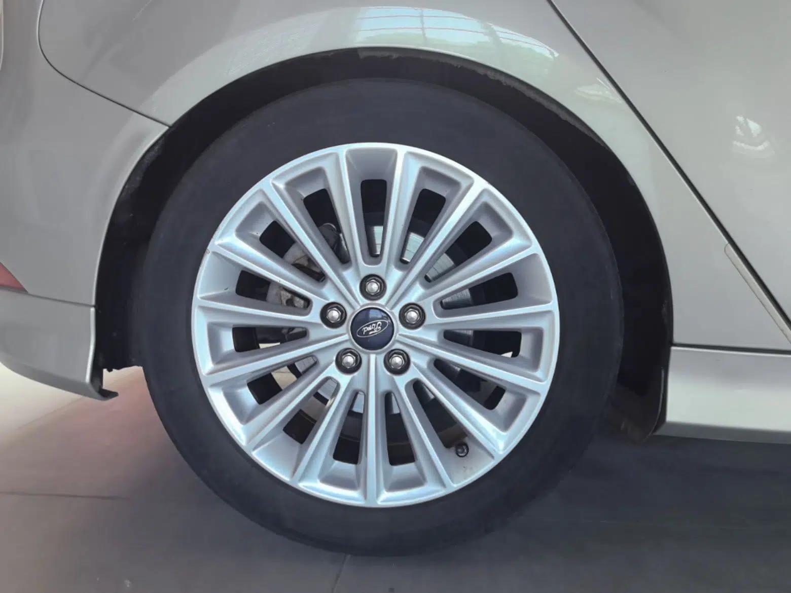 Ford Focus 2015 Hatchback EcoBoost 180 Automatic Sport Model — миниатюра 11