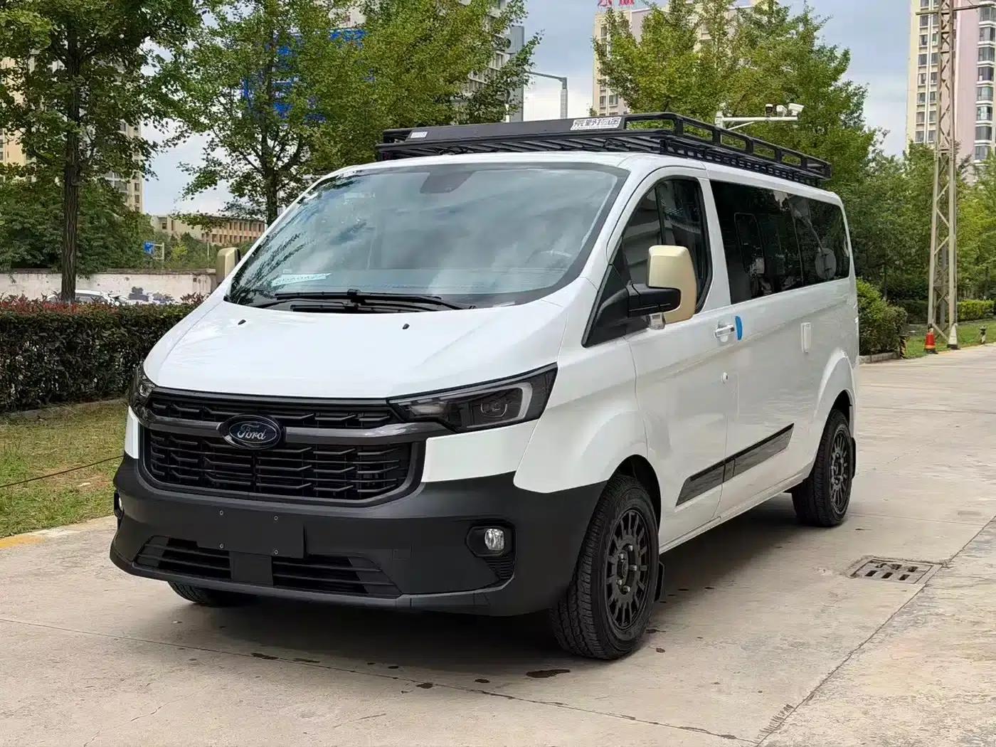 Tourneo 2023 2.0T Automatic Premium Edition — миниатюра 1