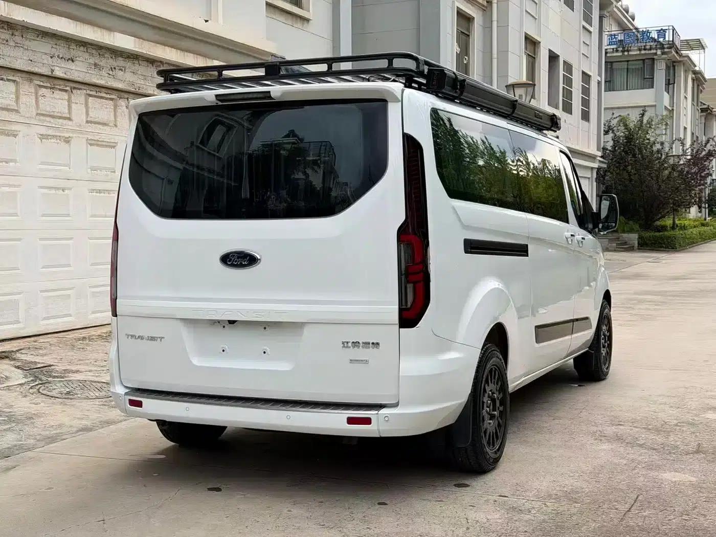 Tourneo 2023 2.0T Automatic Premium Edition — миниатюра 7