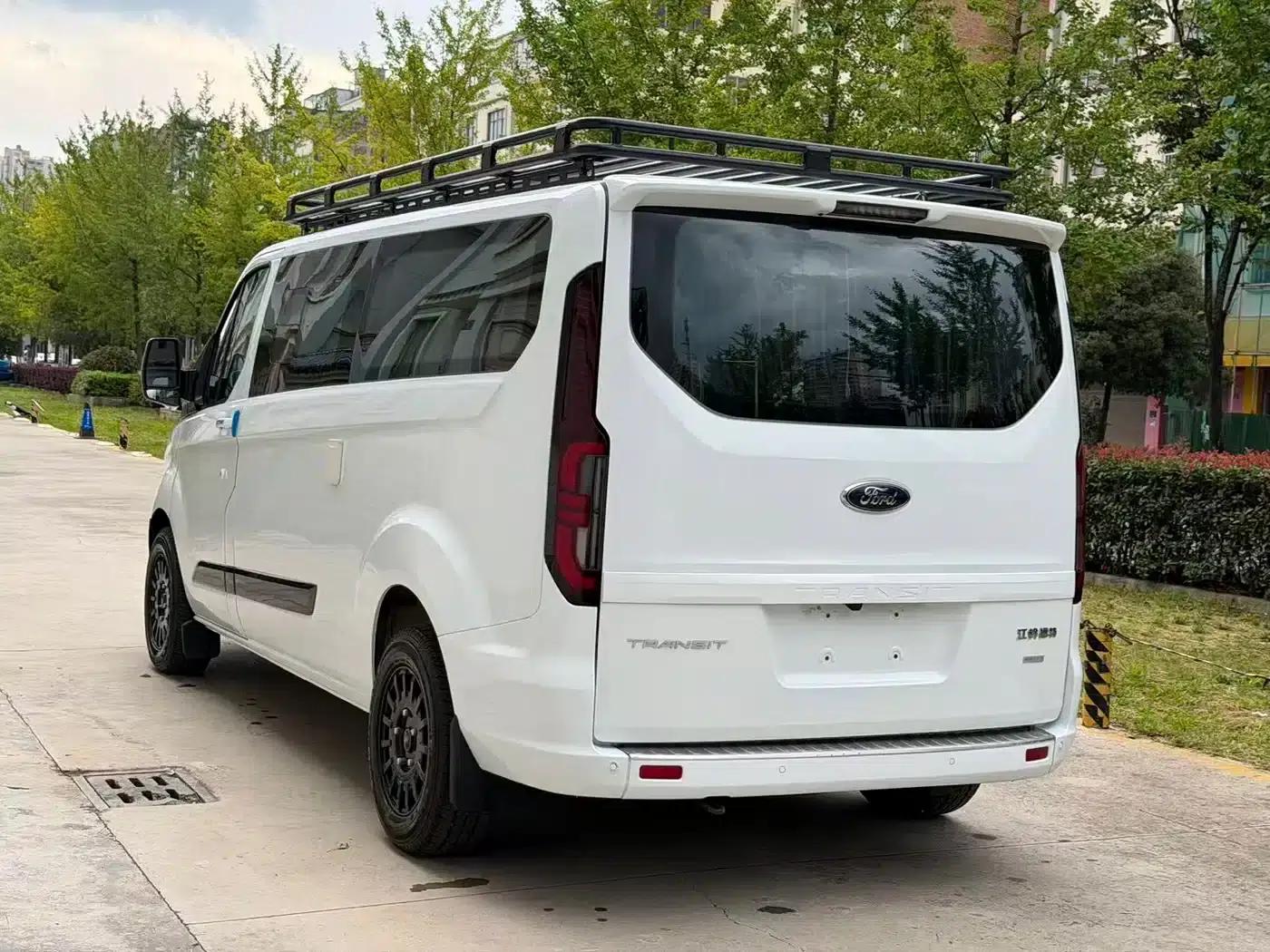 Tourneo 2023 2.0T Automatic Premium Edition — миниатюра 9