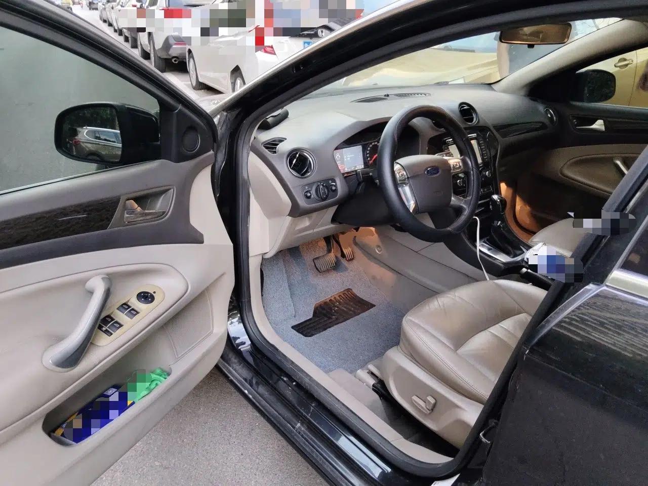 Ford Mondeo 2011 2.0L GTDi 200 Fashion Edition — миниатюра 16