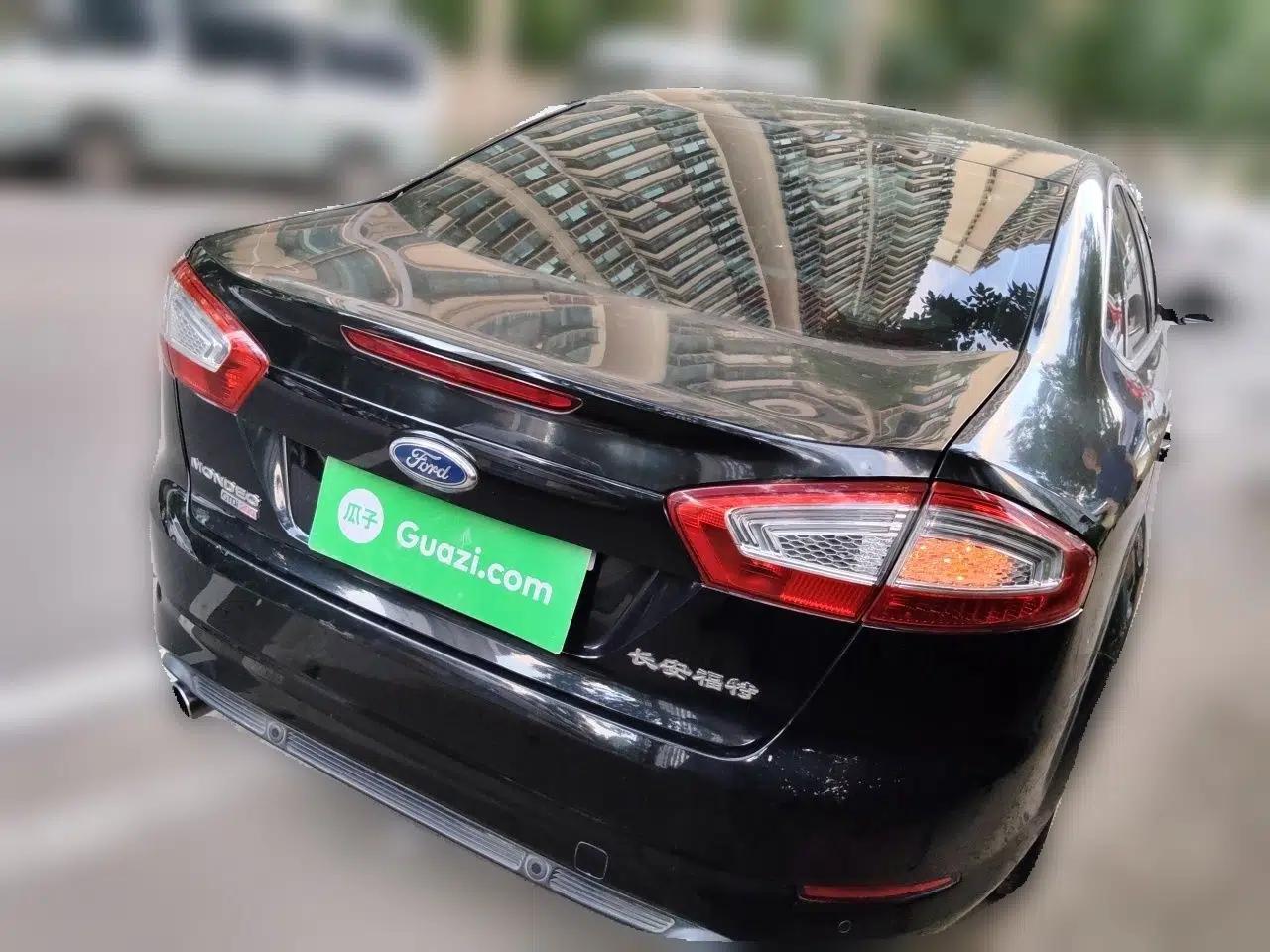 Ford Mondeo 2011 2.0L GTDi 200 Fashion Edition — миниатюра 6