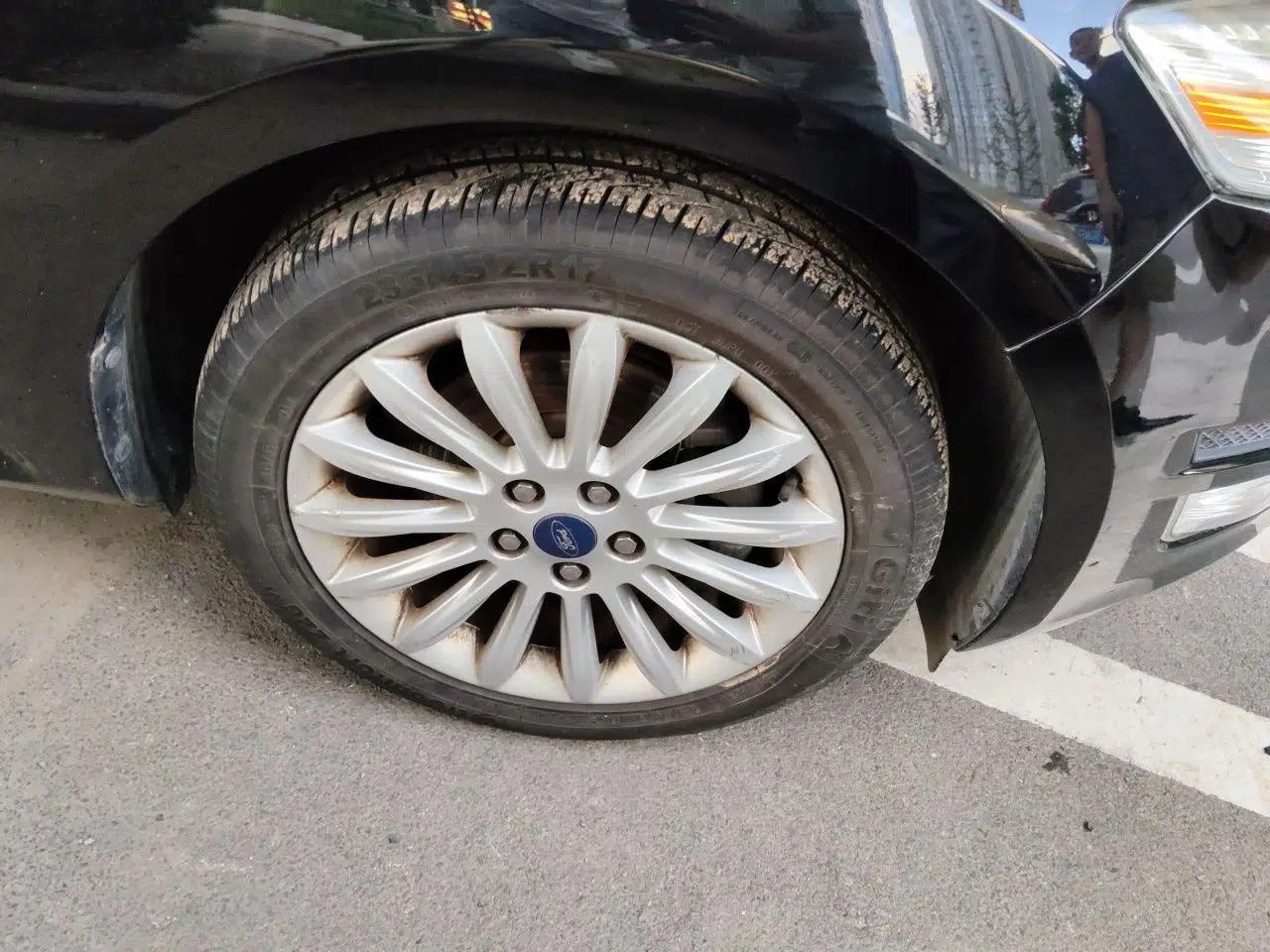 Ford Mondeo 2011 2.0L GTDi 200 Fashion Edition — миниатюра 8