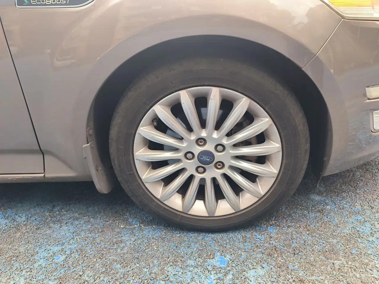 Ford Mondeo 2011 2.0L GTDi 200 Luxury Edition — миниатюра 8