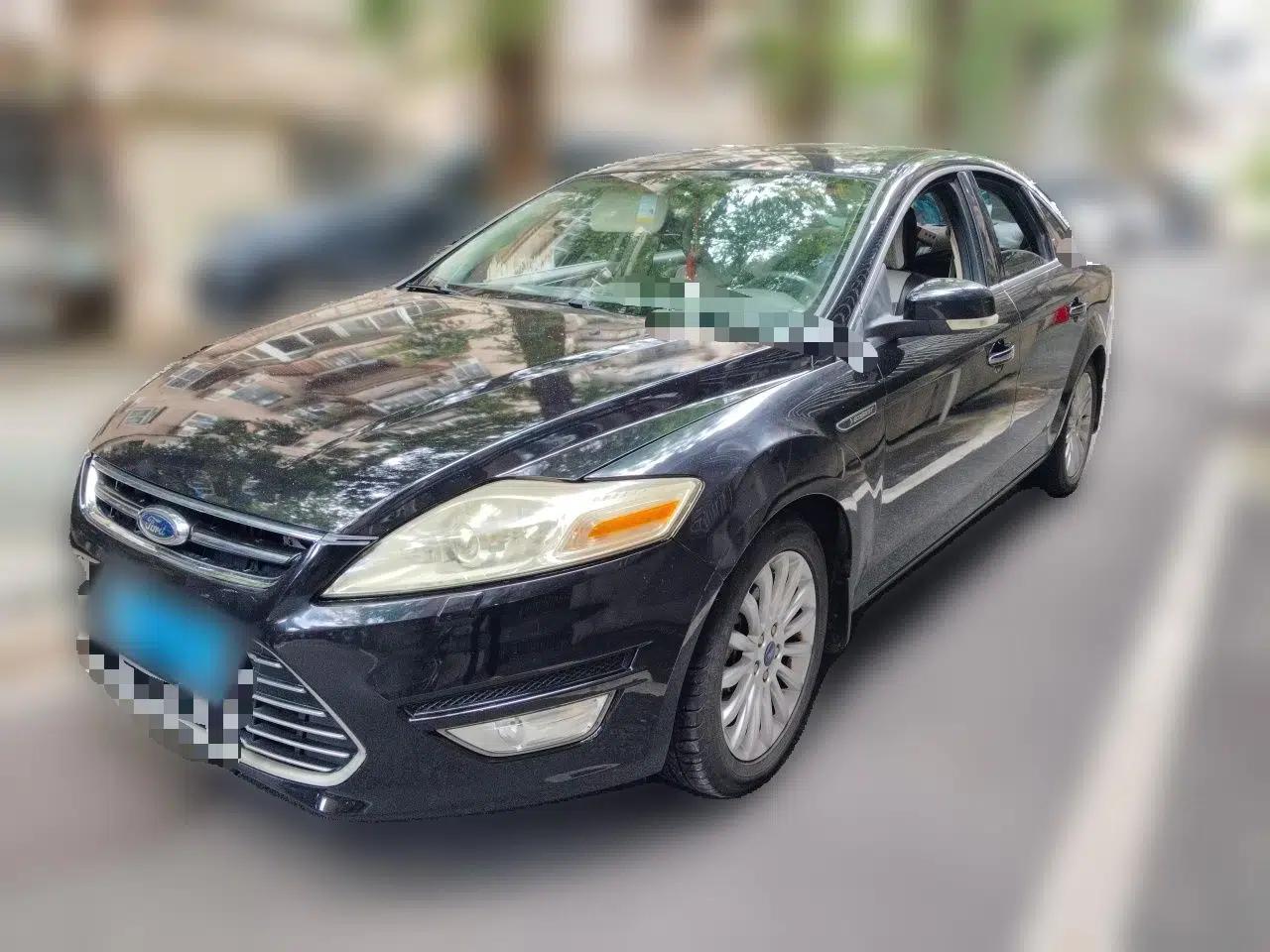 Ford Mondeo 2011 2.0L GTDi 200 Luxury Edition — миниатюра 1