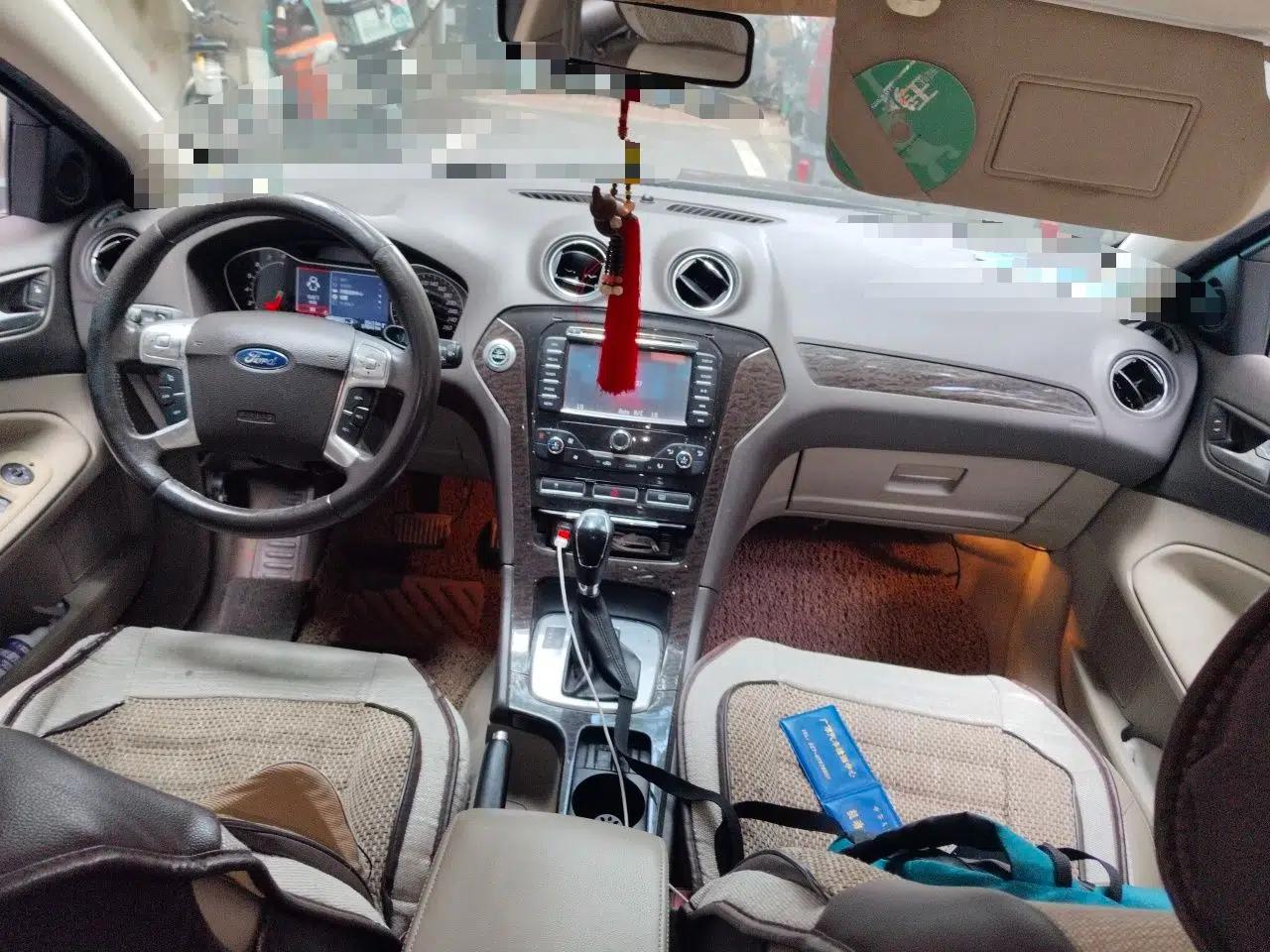 Ford Mondeo 2011 2.0L GTDi 200 Luxury Edition — миниатюра 9