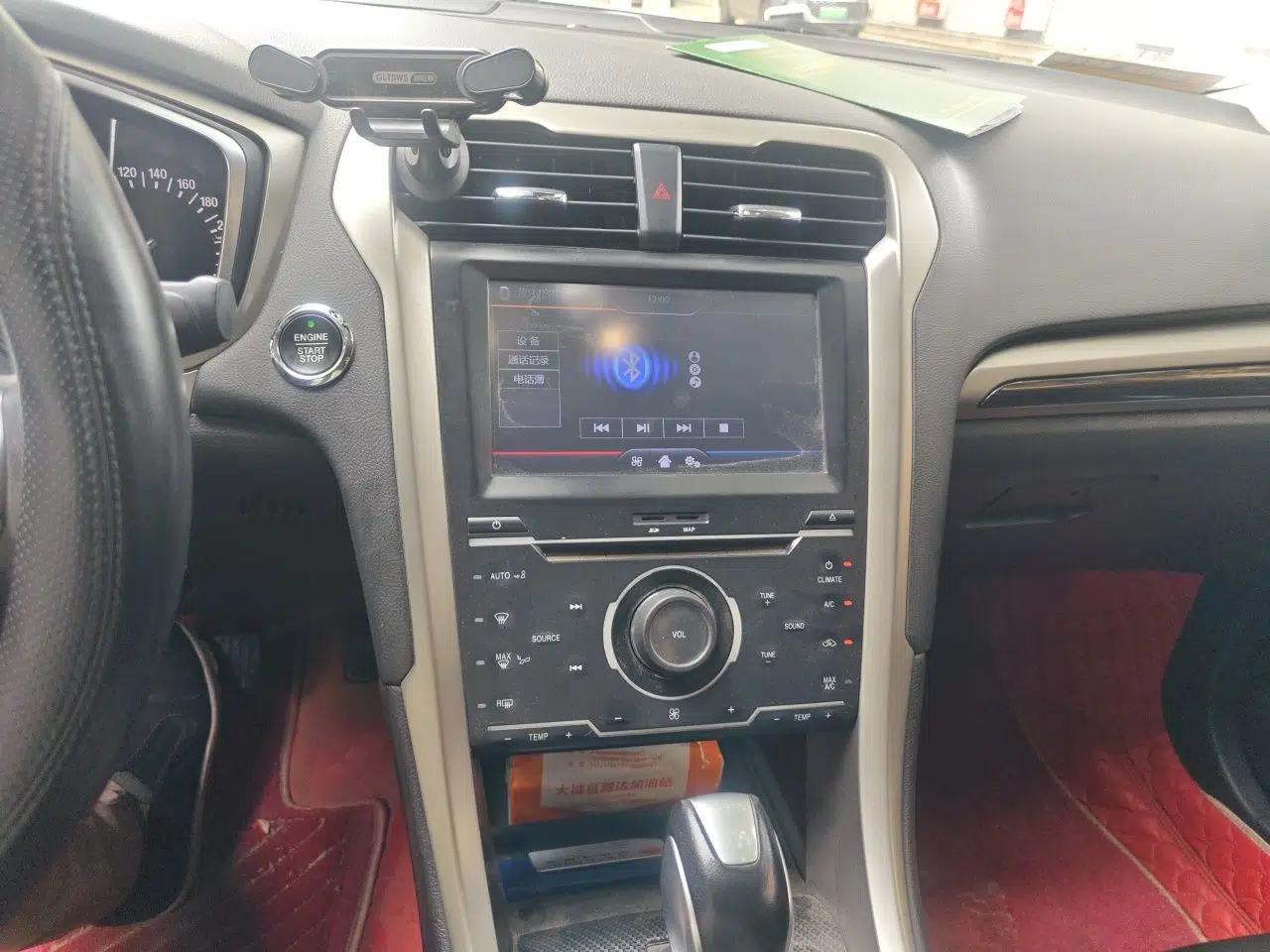 Ford Mondeo 2013 2.0L GTDi 200 Fashion Edition — миниатюра 13