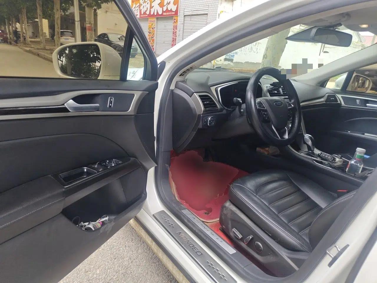 Ford Mondeo 2013 2.0L GTDi 200 Fashion Edition — миниатюра 16