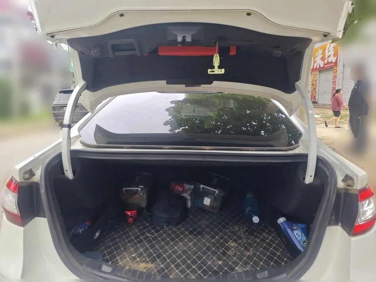 Ford Mondeo 2013 2.0L GTDi 200 Fashion Edition — миниатюра 19