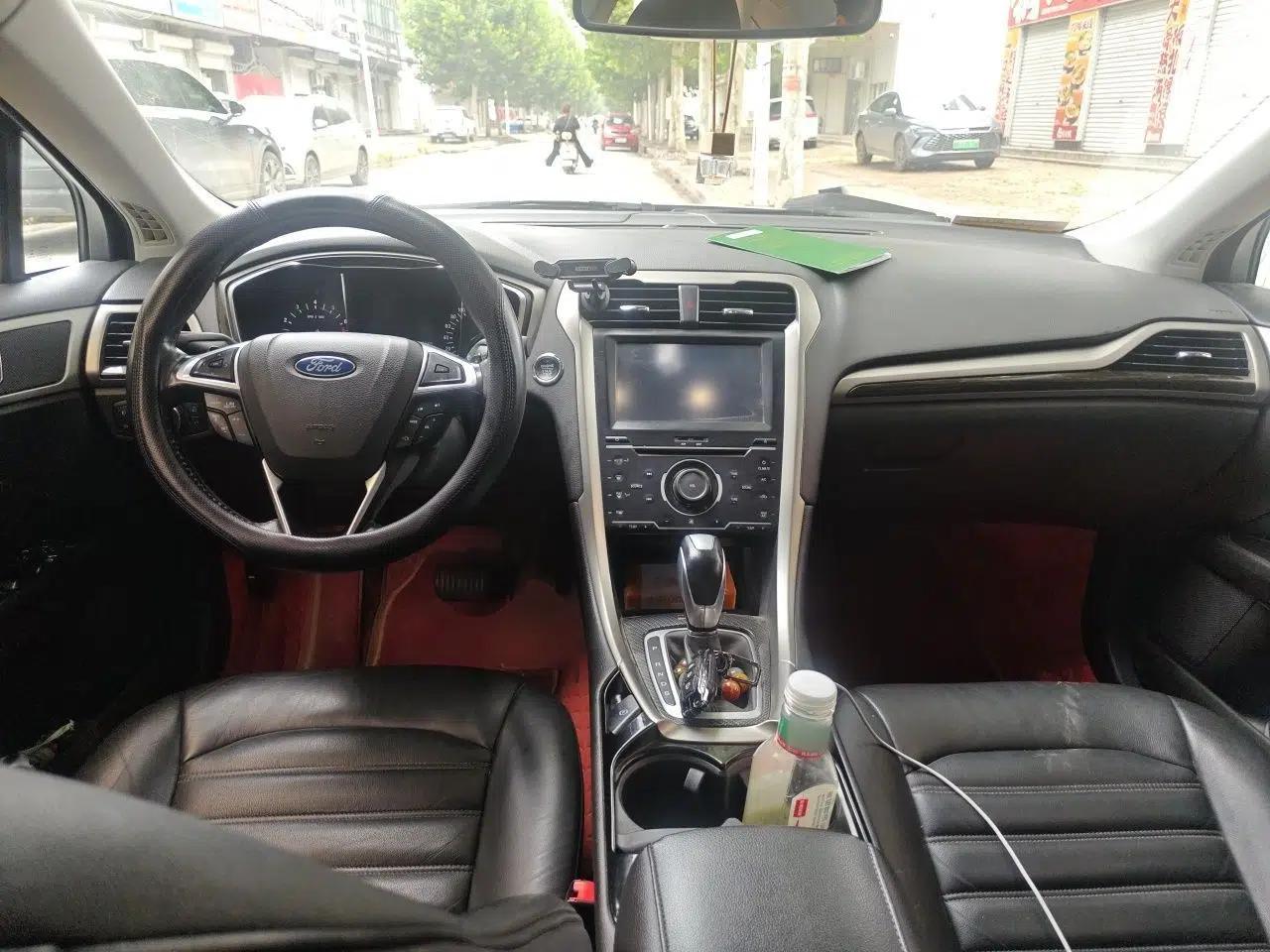 Ford Mondeo 2013 2.0L GTDi 200 Fashion Edition — миниатюра 9