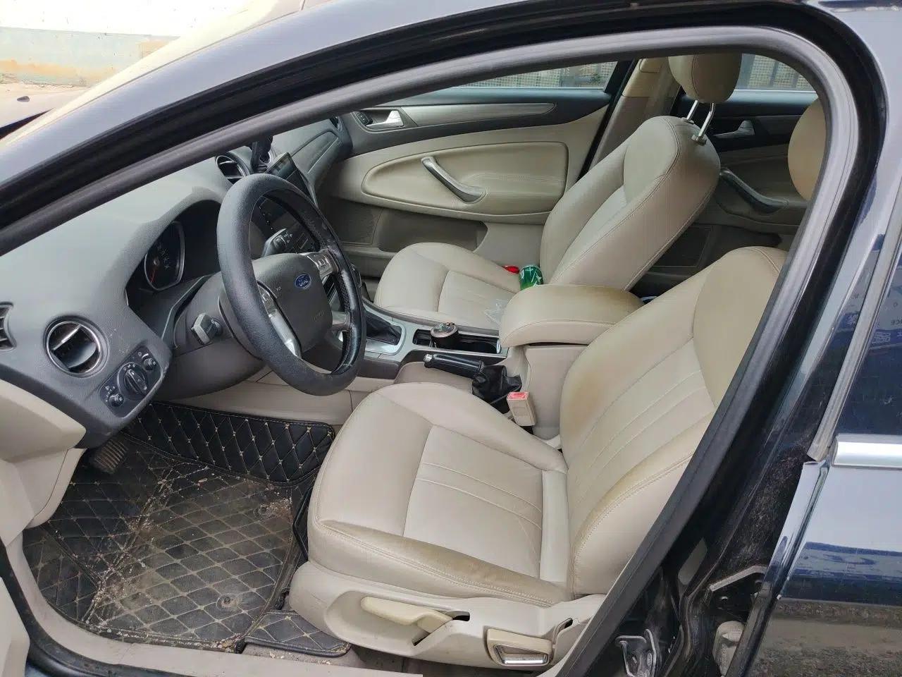 Ford Mondeo 2011 2.3L Fashion Edition — миниатюра 15