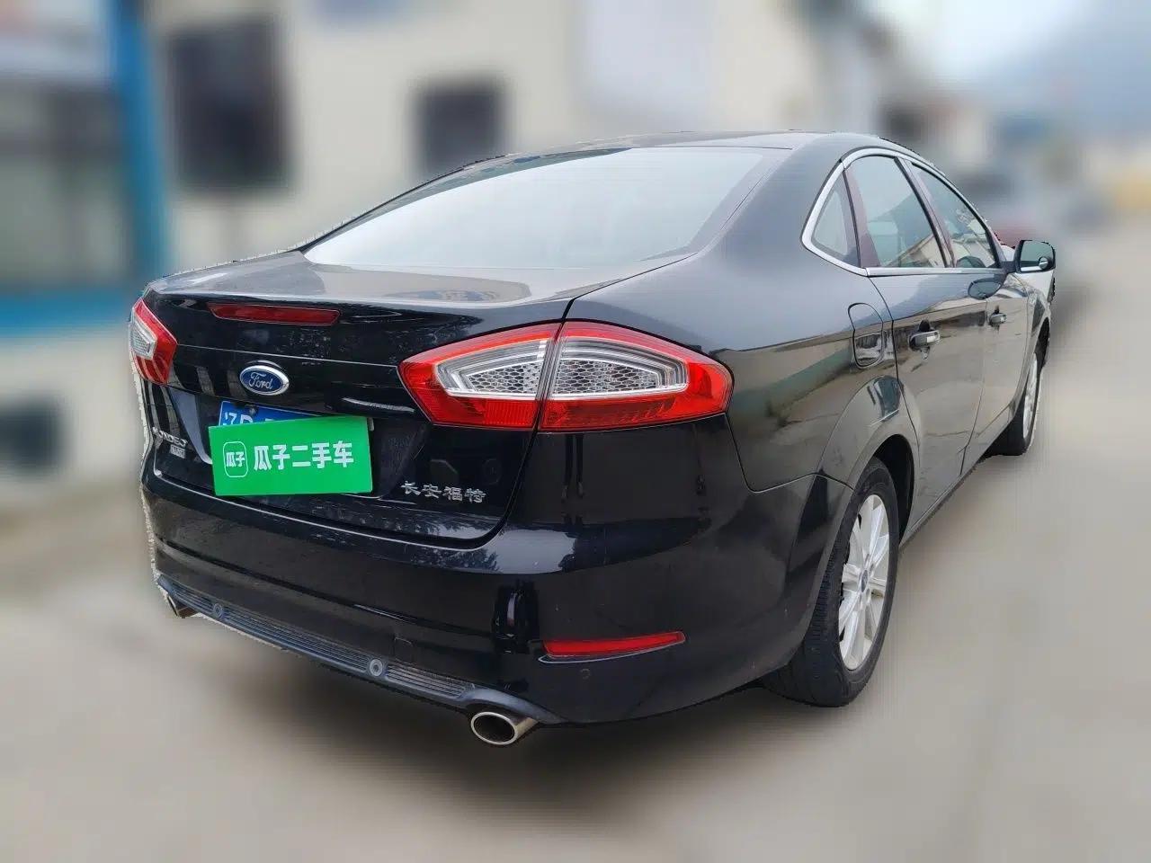 Ford Mondeo 2011 2.3L Fashion Edition — миниатюра 6