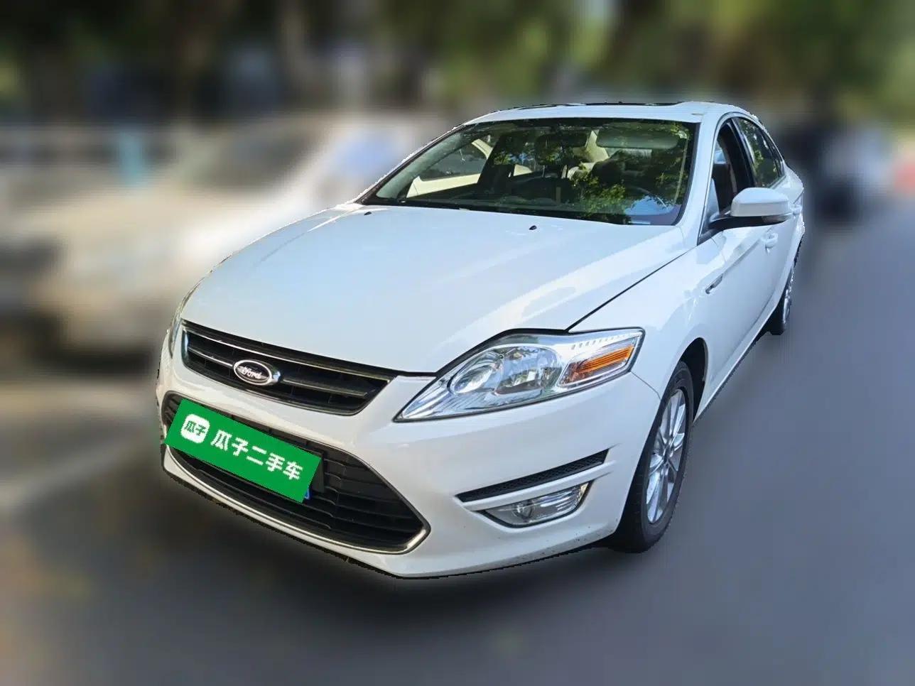 Ford Mondeo 2013 2.3L Fashion Edition — миниатюра 1