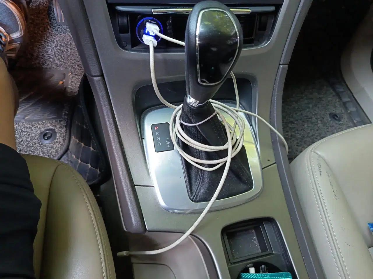 Ford Mondeo 2013 2.3L Fashion Edition — миниатюра 14