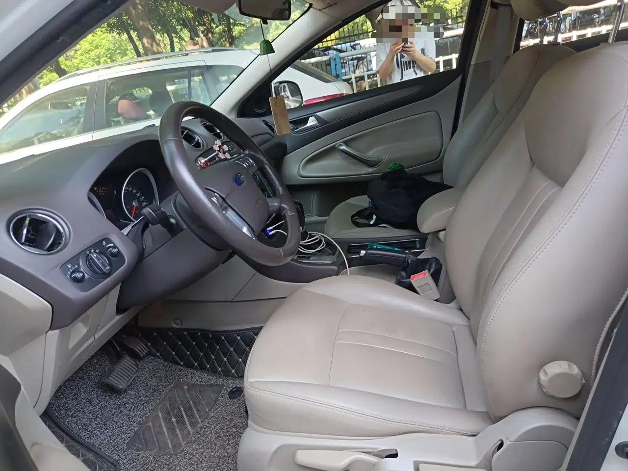 Ford Mondeo 2013 2.3L Fashion Edition — миниатюра 15