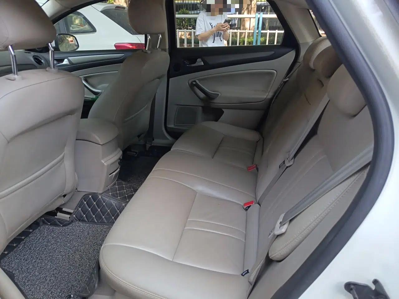 Ford Mondeo 2013 2.3L Fashion Edition — миниатюра 17