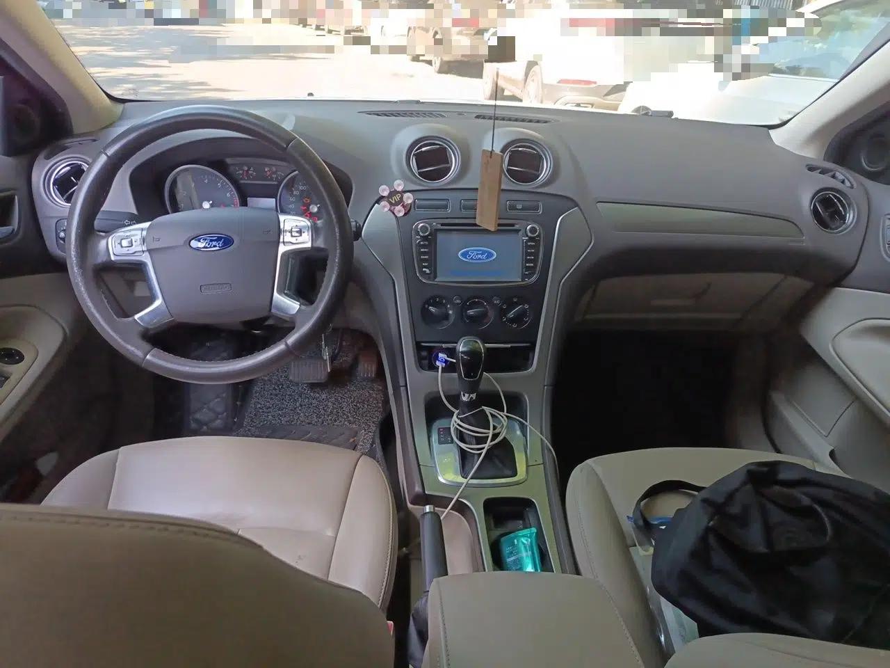 Ford Mondeo 2013 2.3L Fashion Edition — миниатюра 9