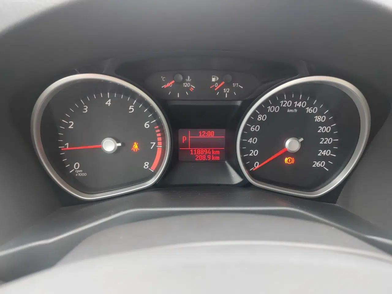Ford Mondeo 2011 2.3L Fashion Edition — миниатюра 11