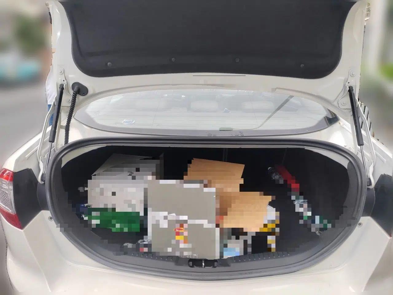 Ford Mondeo 2011 2.3L Fashion Edition — миниатюра 19
