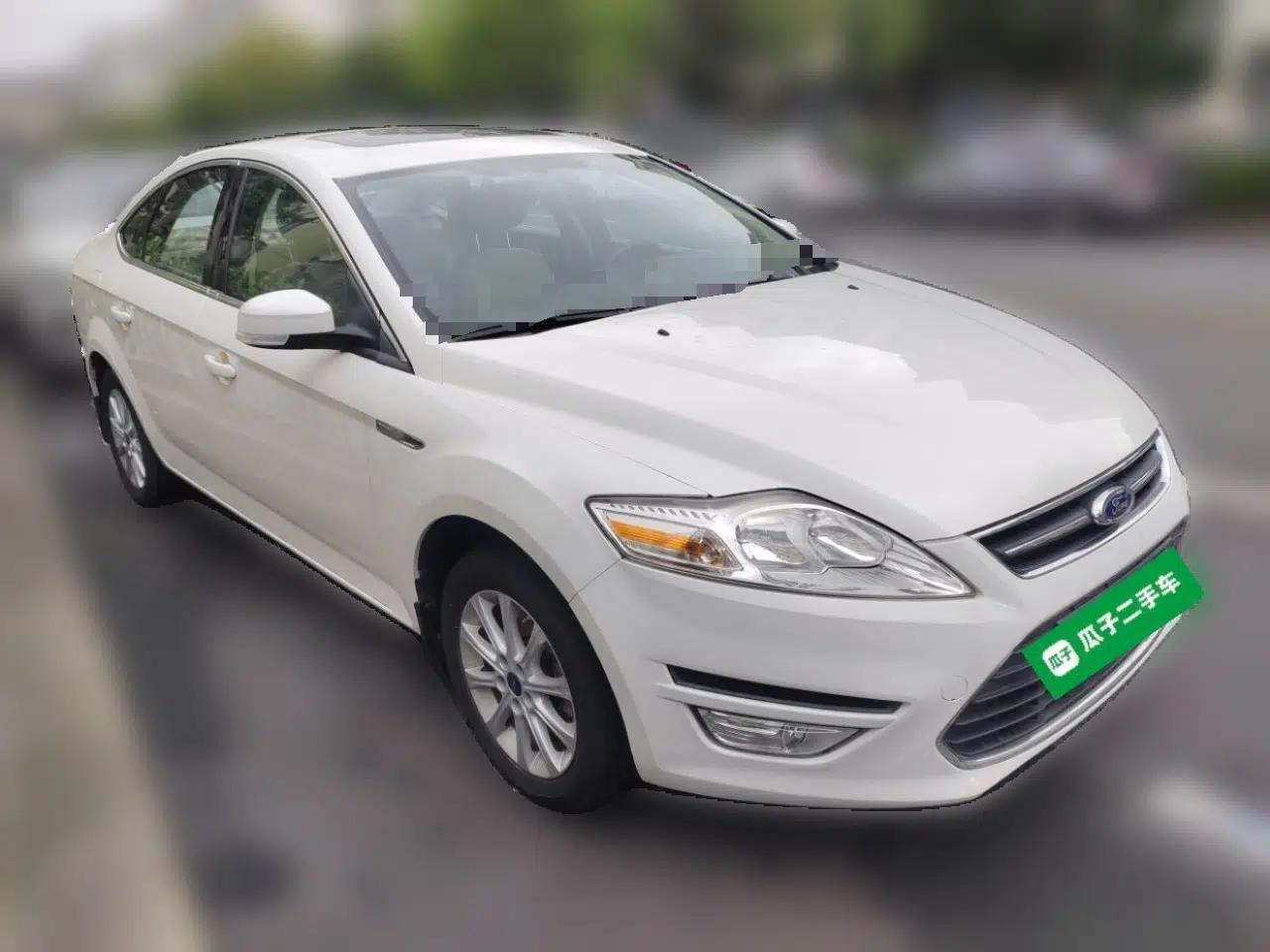 Ford Mondeo 2011 2.3L Fashion Edition — миниатюра 3