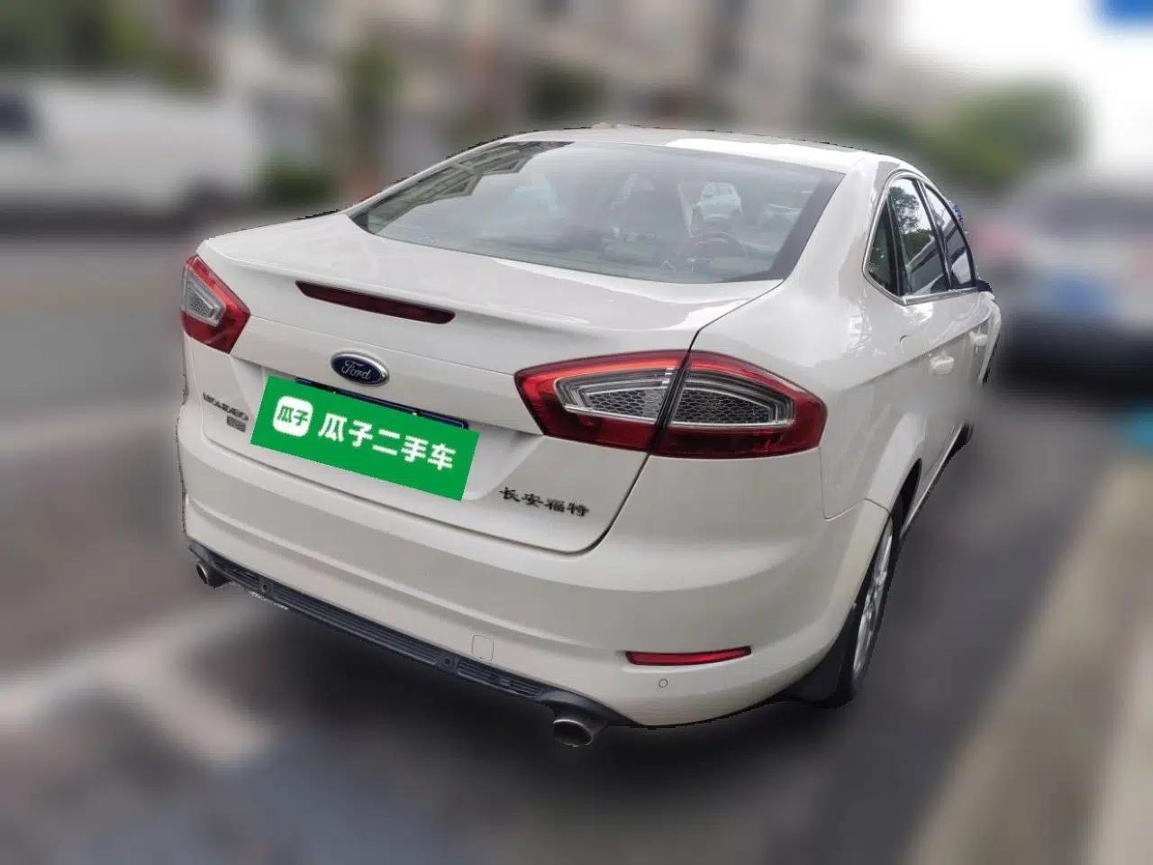 Ford Mondeo 2011 2.3L Fashion Edition — миниатюра 6