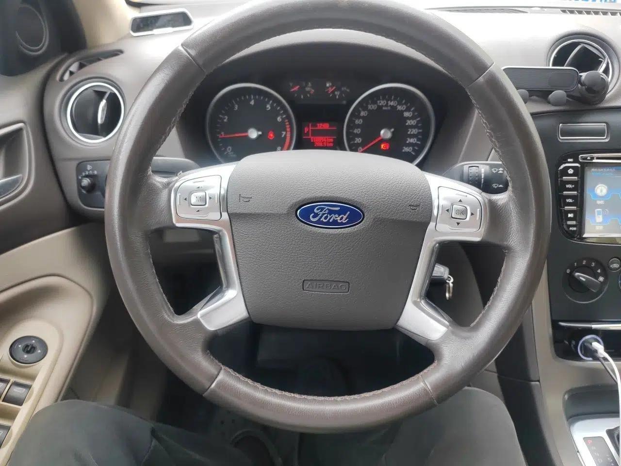 Ford Mondeo 2011 2.3L Fashion Edition — миниатюра 10