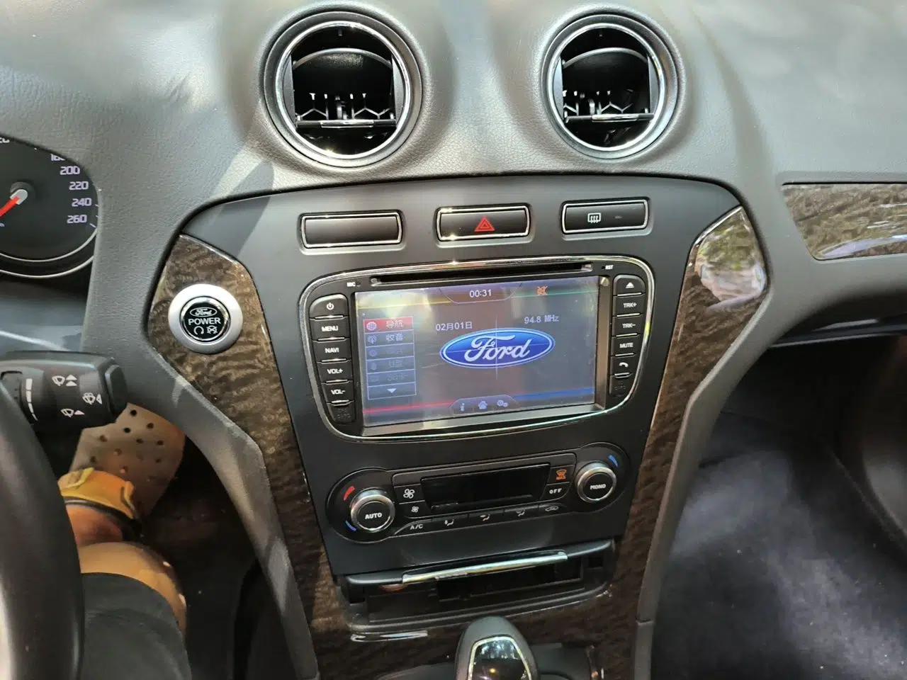 Ford Mondeo 2011 2.3L Luxury Model — миниатюра 13