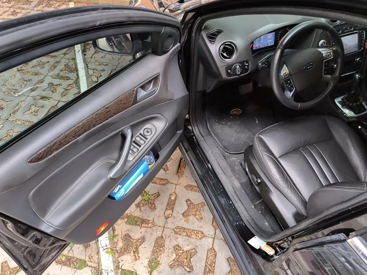 Ford Mondeo 2011 2.3L Luxury Model — миниатюра 16