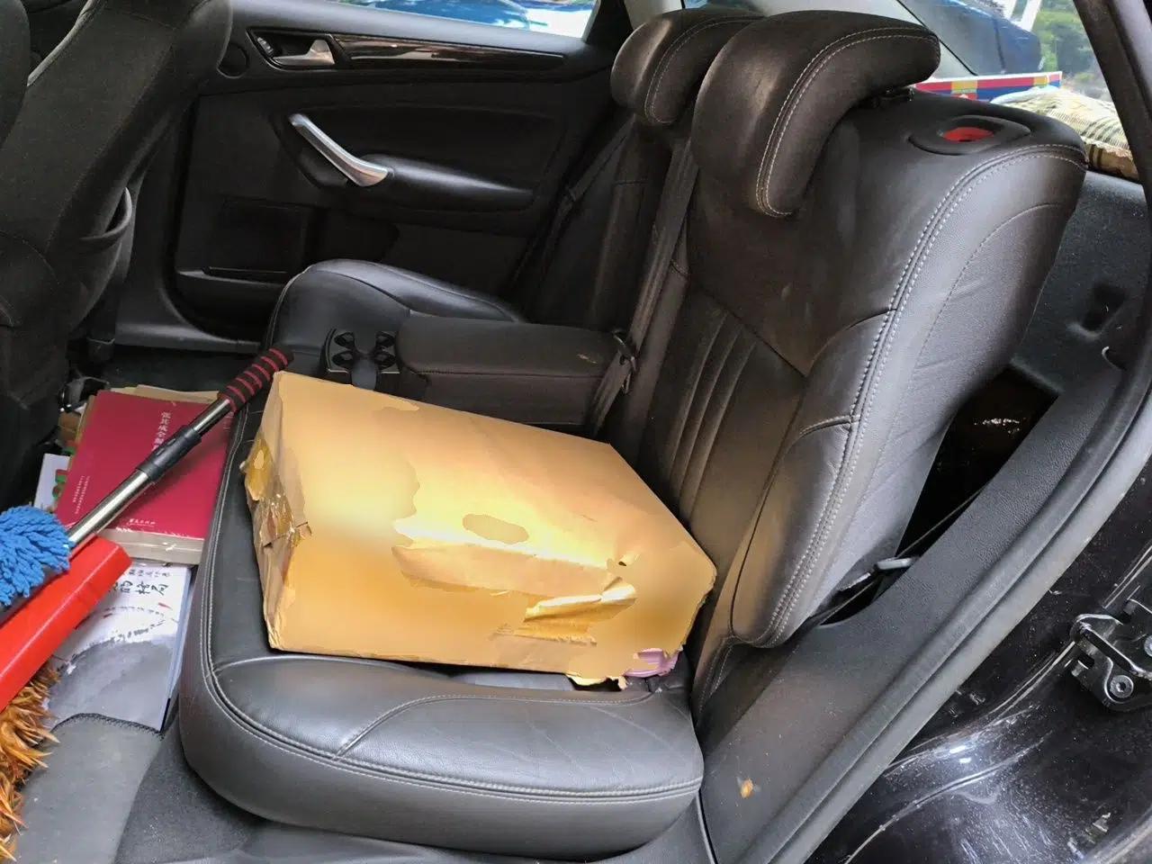 Ford Mondeo 2011 2.3L Luxury Model — миниатюра 17