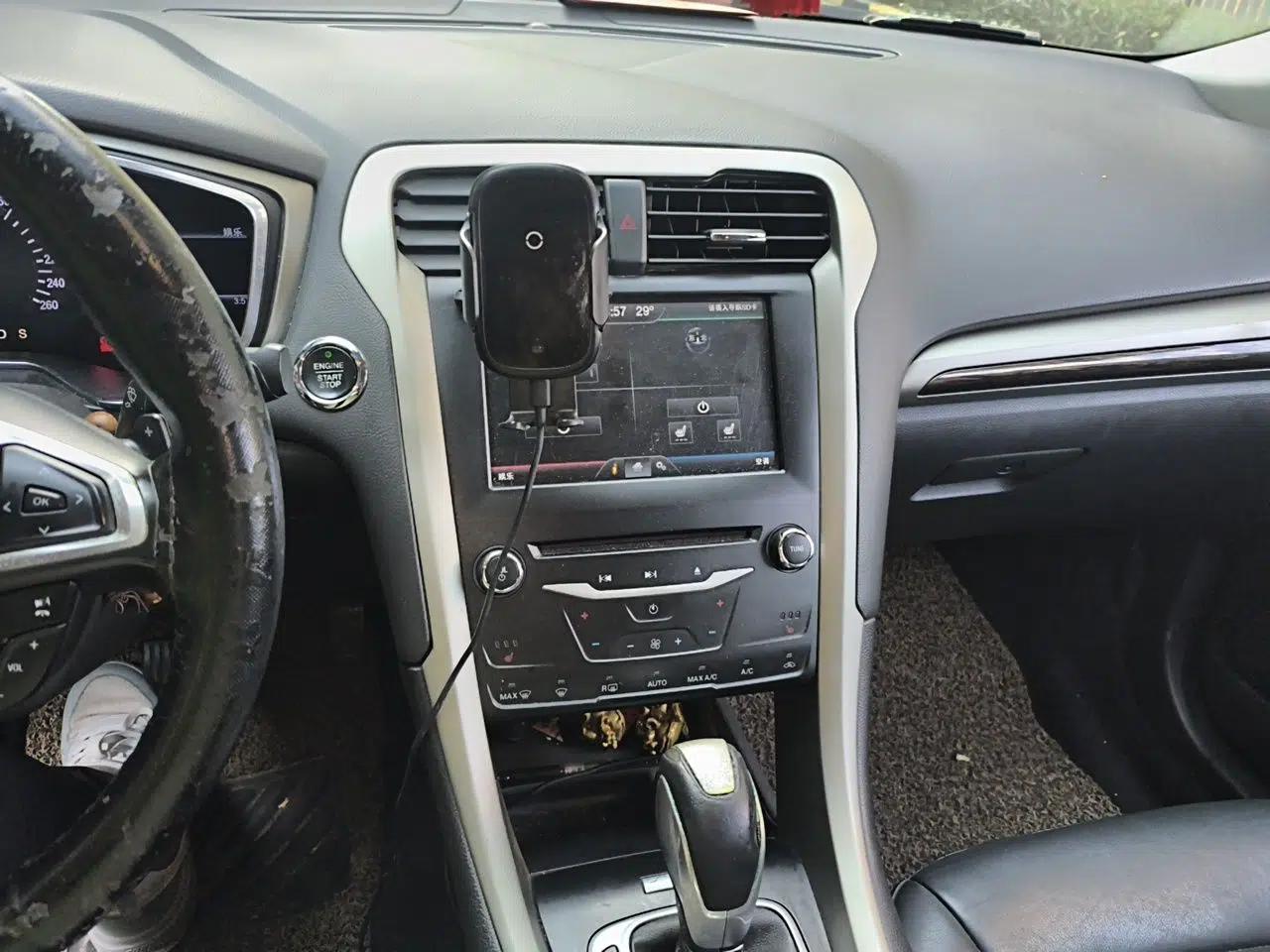 Ford Mondeo 2013 2.0L GTDi 200 Luxury Model — миниатюра 13