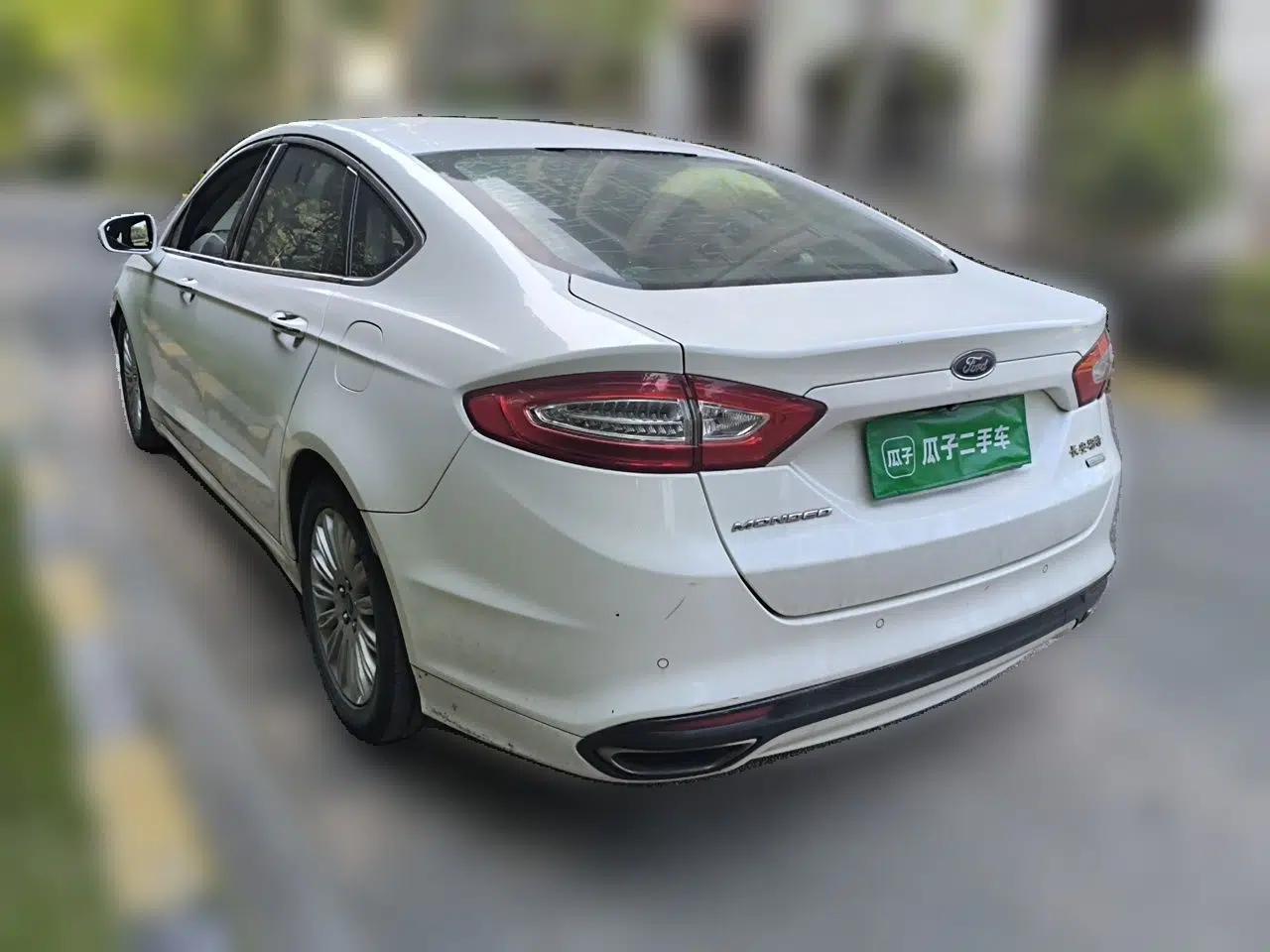 Ford Mondeo 2013 2.0L GTDi 200 Luxury Model — миниатюра 4